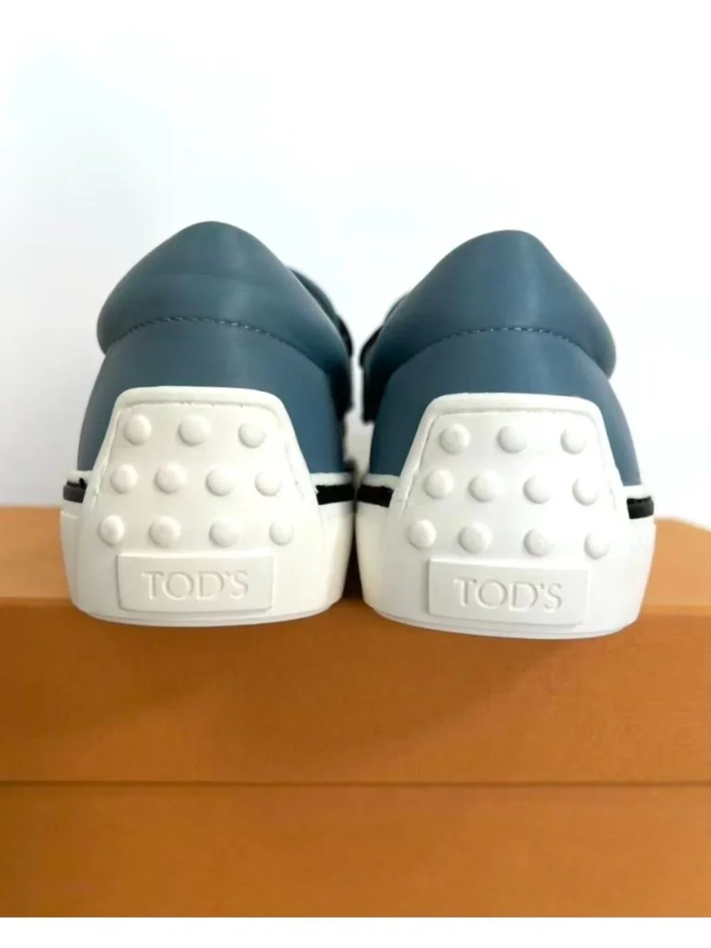 Tod’s Women’s Catena Pelle Slip-on Leather Sneakers Light Blue EU38